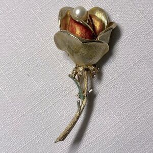 Vintage ART Gold Single Rose Brooch with Pearl & Enamel Accent. STAMPED